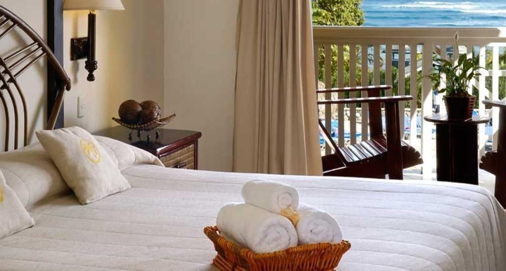Lifestyle Tropical Beach Resort And Spa بويرتو بلاتا المظهر الخارجي الصورة